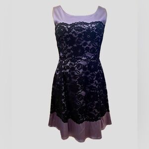 Le Chateau cocktail dress, satin & lace, sleeveless, full skirt, lilac/black, L